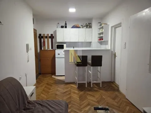 Izdavanje, jednosoban stan, 24m², Bulevar Oslobodjenja, Novi Sad Sve Podlokacije - image 4