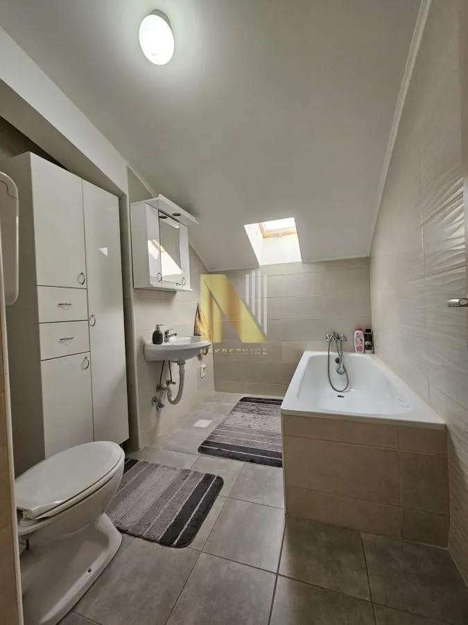 Prodaja, trosoban stan, 99m², Novo naselje, Novi Sad