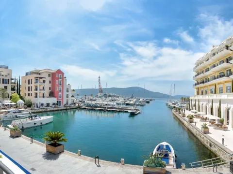 Prodaja, dvosoban stan, 131m², Porto Montenegro, Tivat - image 20