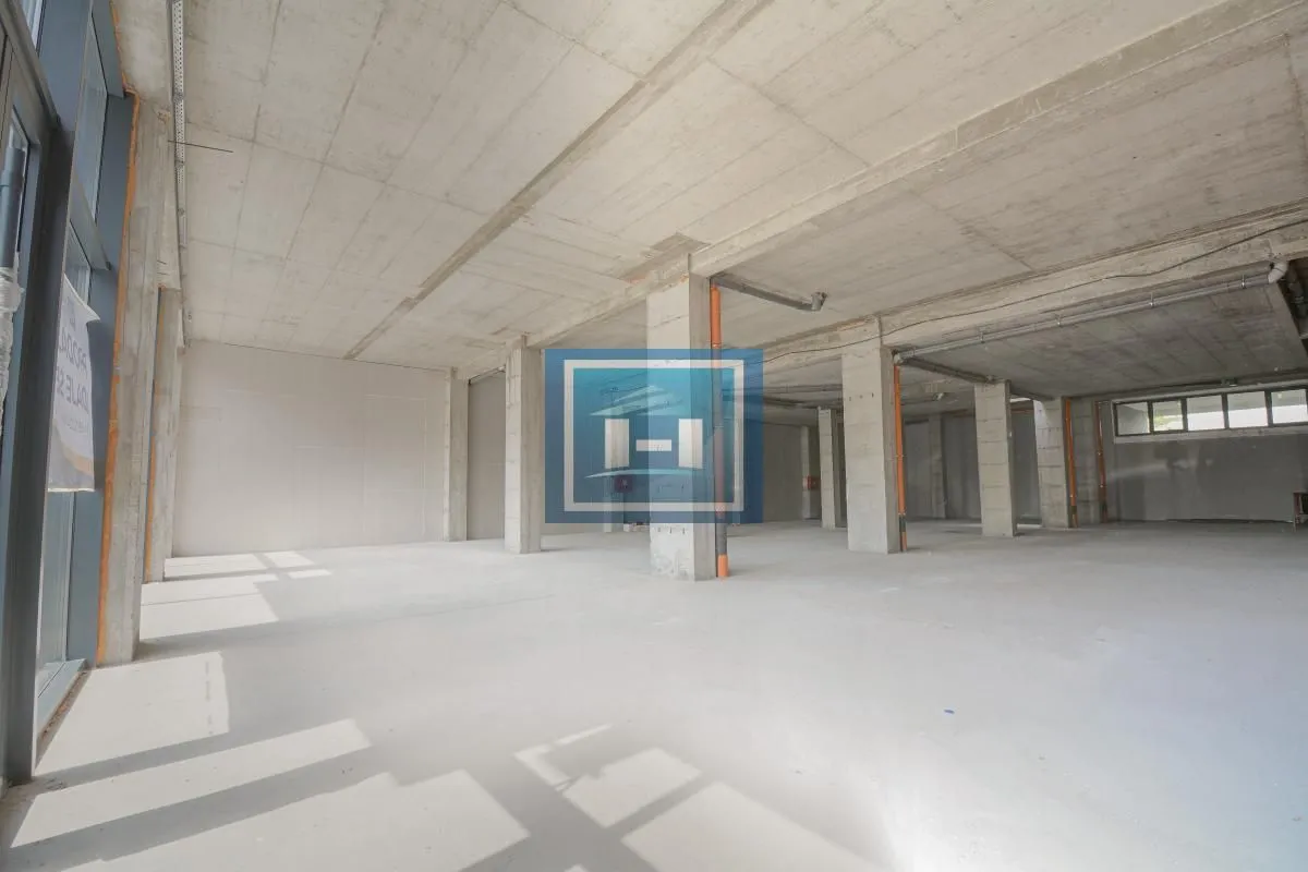 Rent, office space, 315m², Voždovac Sve Podlokacije, Beograd
