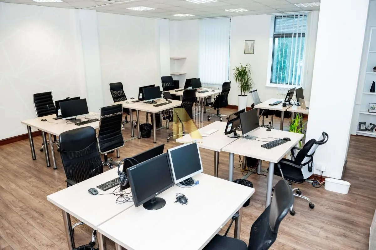Rent, office space, 113m², Bulevar Oslobodjenja, Novi Sad Sve Podlokacije