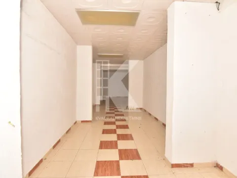 Prodaja, poslovni prostor, 240m², Gintaš, Podgorica - image 9