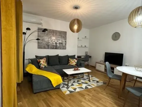 Izdavanje, dvosoban stan, 48m², Bulevar Evrope, Novi Sad Sve Podlokacije - image 5