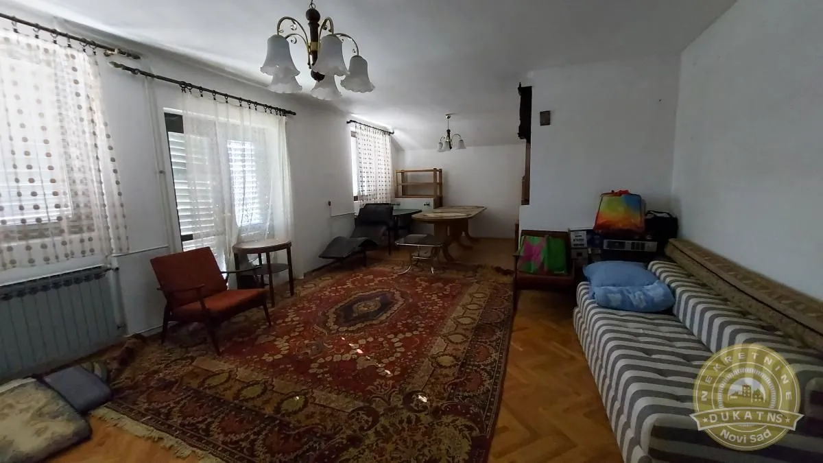 Prodaja, kuća, 330m², Futog, Novi Sad Sve Podlokacije