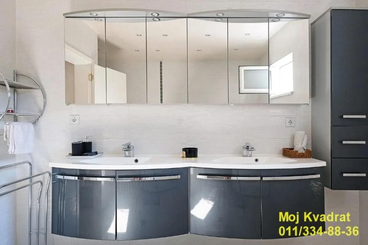Sale, house, 340m², Zemun Sve Podlokacije, Beograd