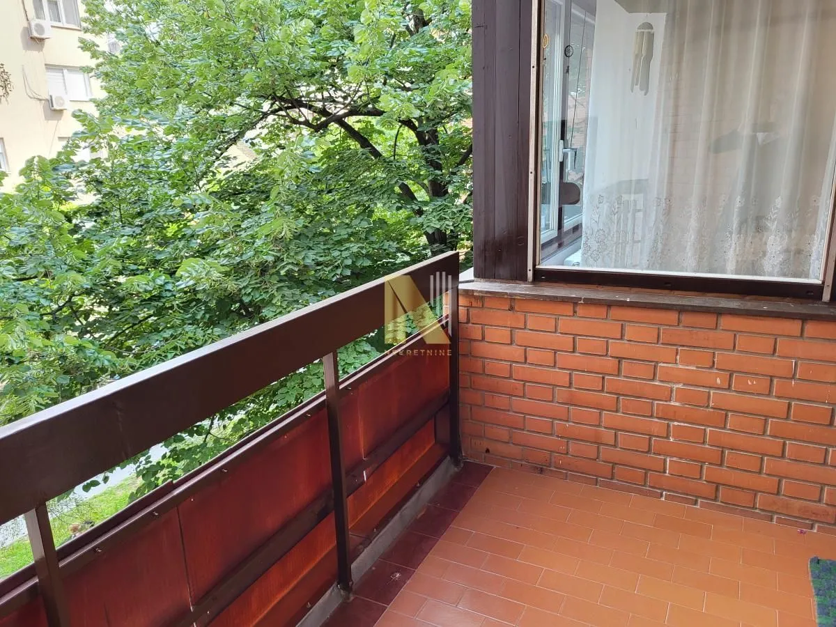 Izdavanje, dvosoban stan, 54m², Podbara, Novi Sad Sve Podlokacije