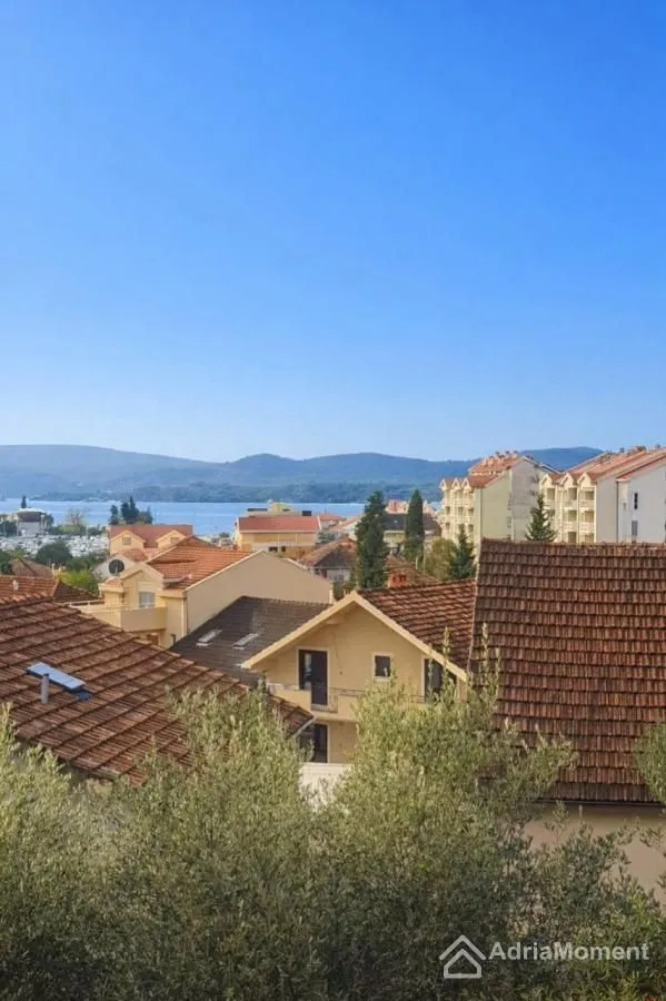 Prodaja, dvosoban stan, 53m², Kalimanj, Tivat