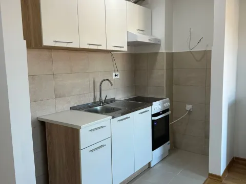 Rent, studio apartment, 29m², Stari Aerodrom, Podgorica - image 5