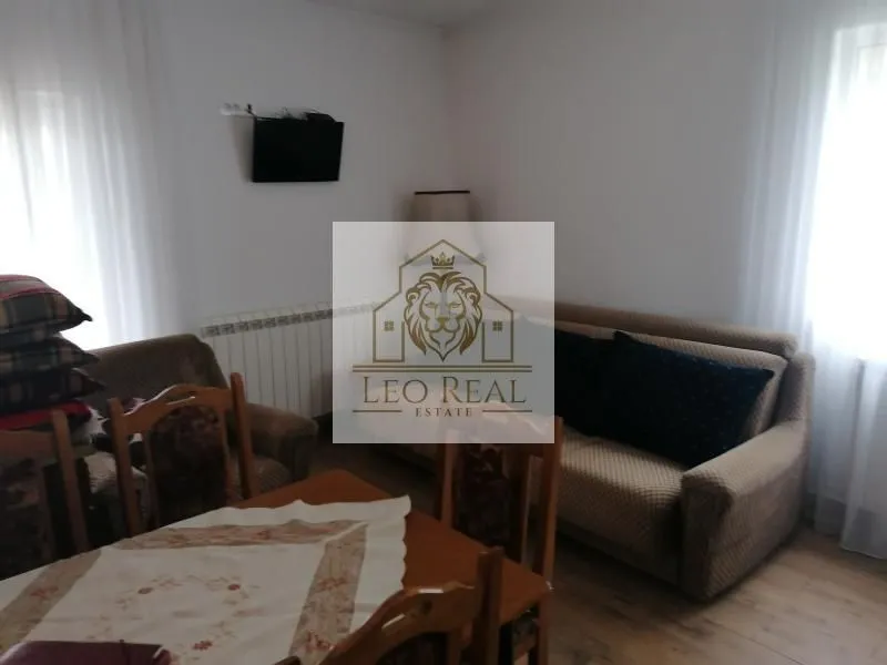 Izdavanje, stan, 180m², Radiofar, Surčin