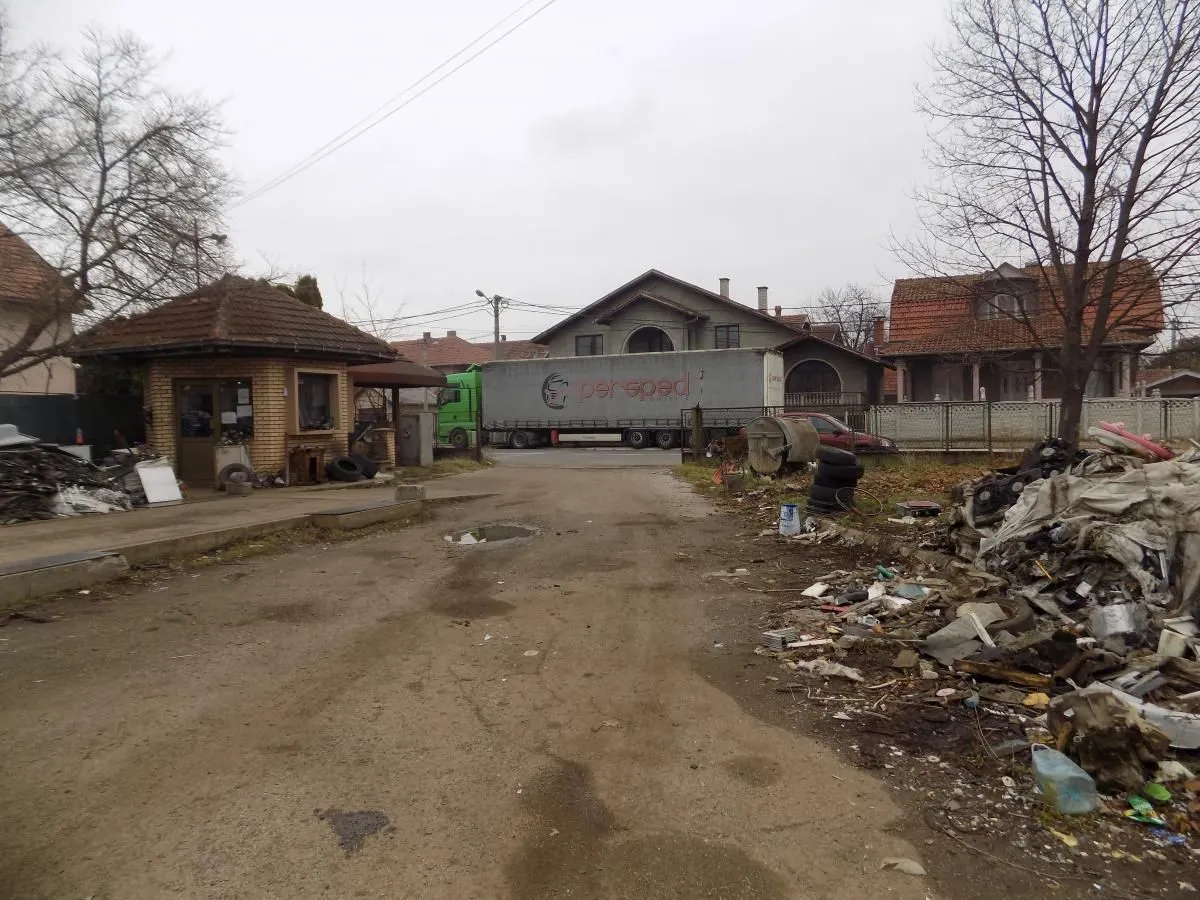 Izdavanje, poslovni prostor, 200m², Paraćin, Srbija