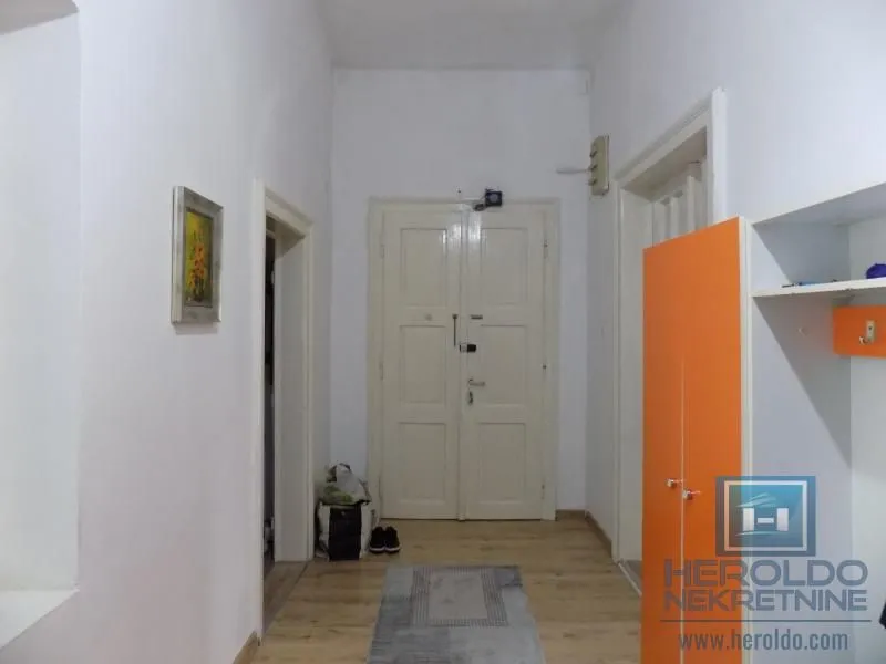 Prodaja, četvorosoban stan, 106m², Ćuprija, Srbija