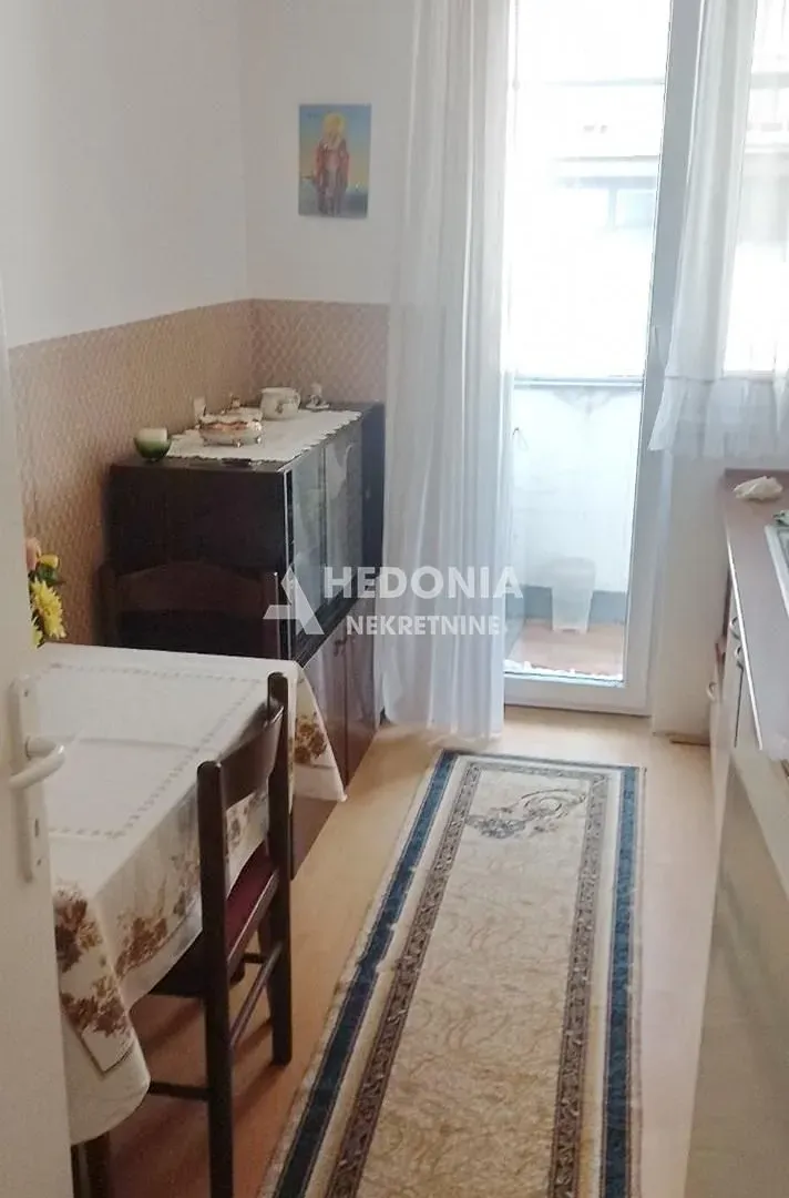 Prodaja, dvosoban stan, 58m², Zemun Sve Podlokacije, Beograd