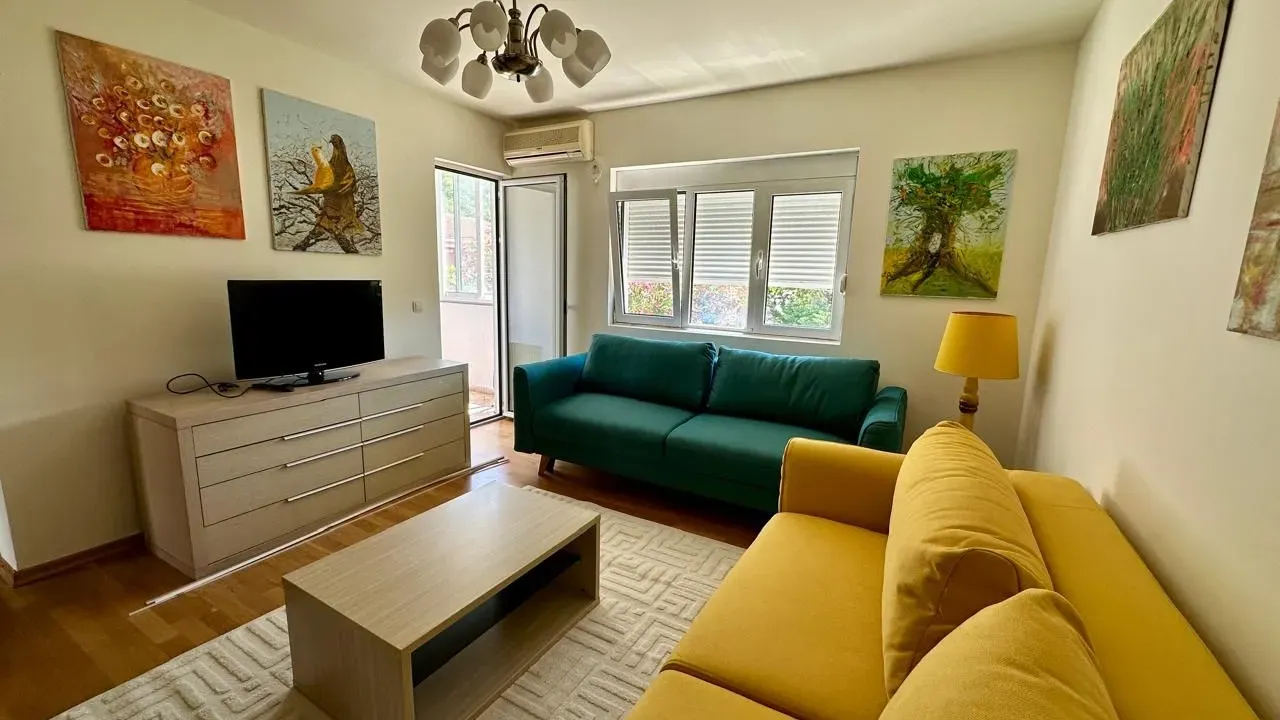 Rent, two bedroom apartment, 70m², Lazi, Budva