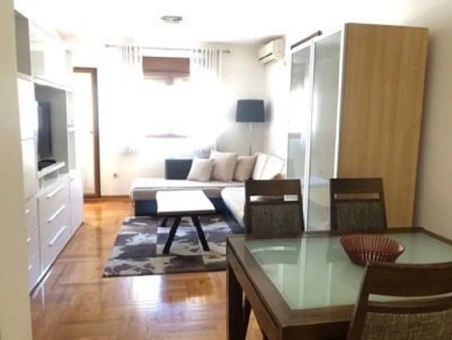 Prodaja, jednosoban stan, 44m², Stari Aerodrom, Podgorica