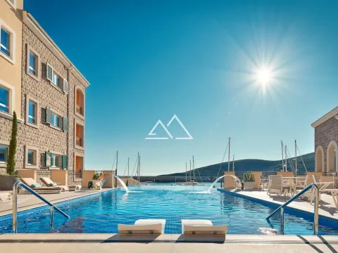 Prodaja, garsonjera, 44m², Luštica Bay, Tivat - image 4