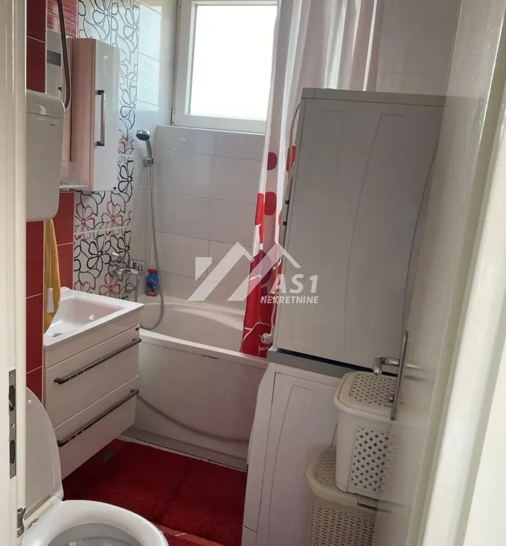 Izdavanje, dvosoban stan, 47m², Novo naselje, Novi Sad