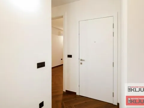 Prodaja, četvorosoban stan, 103m², Novo naselje, Novi Sad - image 3