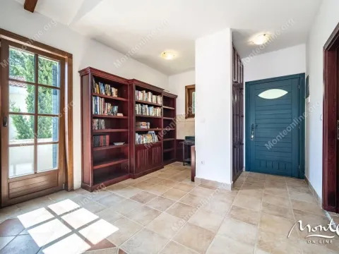 Sale, two bedroom apartment, 92m², Kostanjica, Kotor - image 21