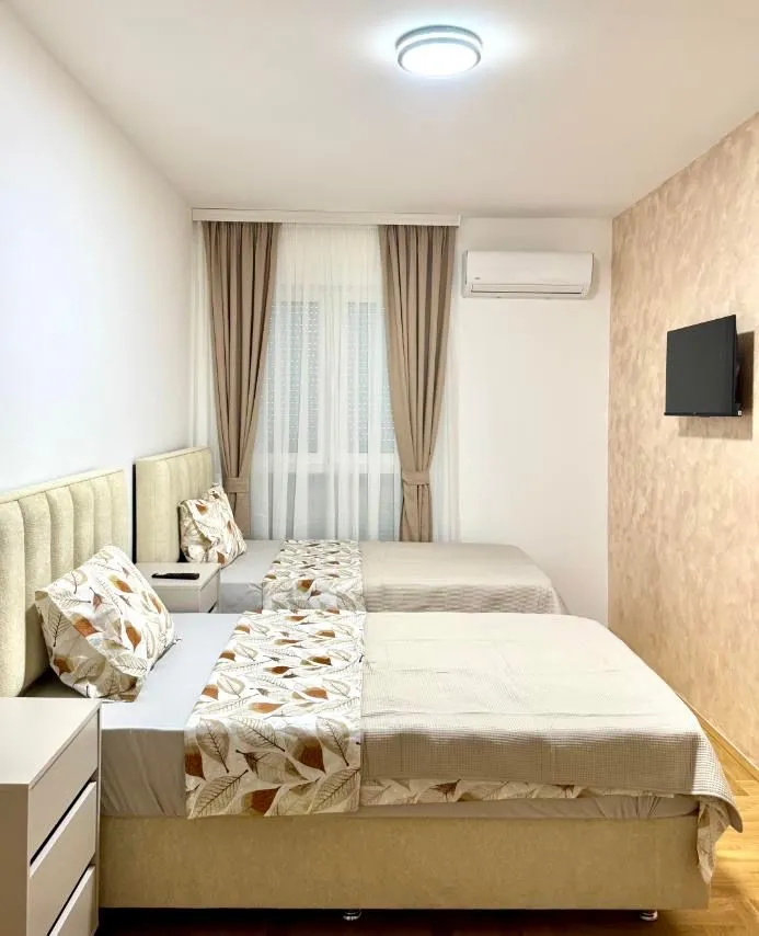 Rent, two bedroom apartment, 62m², Radanovići, Kotor