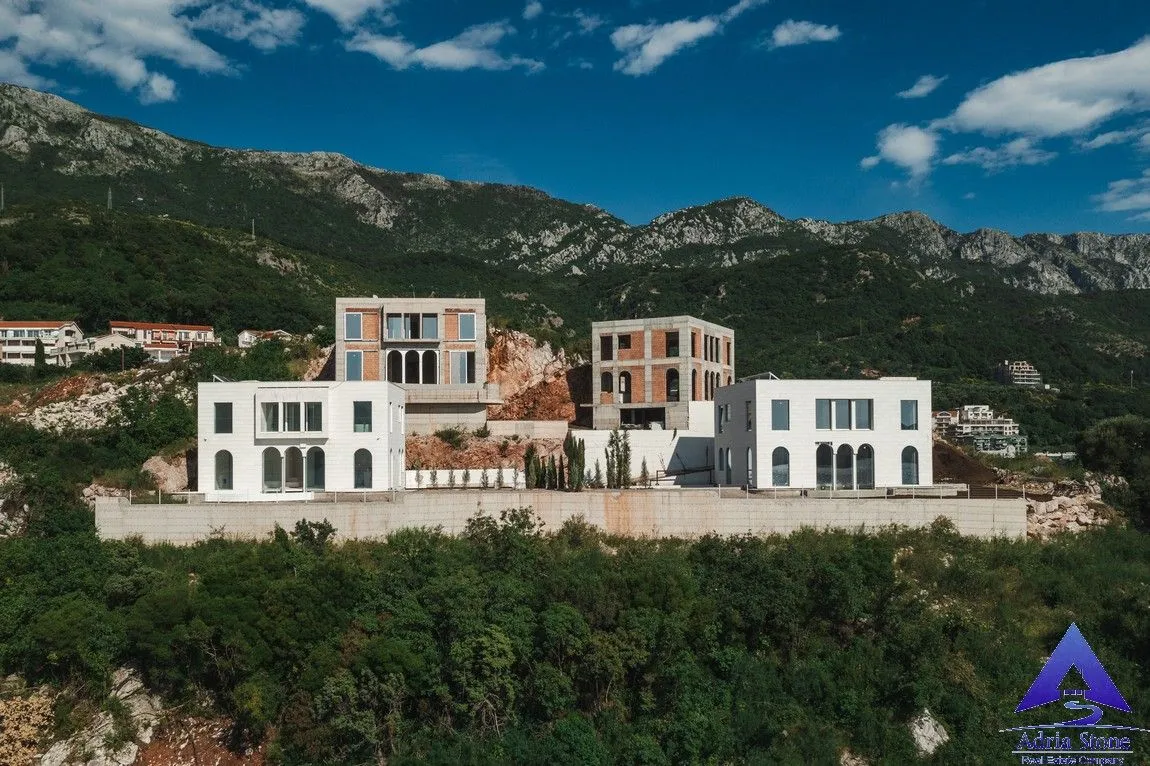 Sale, house, 350m², Kamenovo, Budva