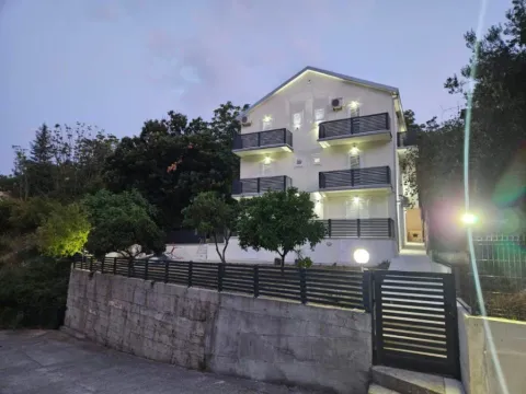 Rent, house, 270m², Nemila, Herceg Novi - image 6