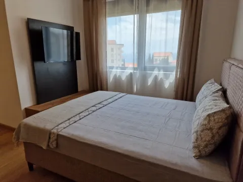 Izdavanje, jednosoban stan, 32m², Bečići, Budva - image 24