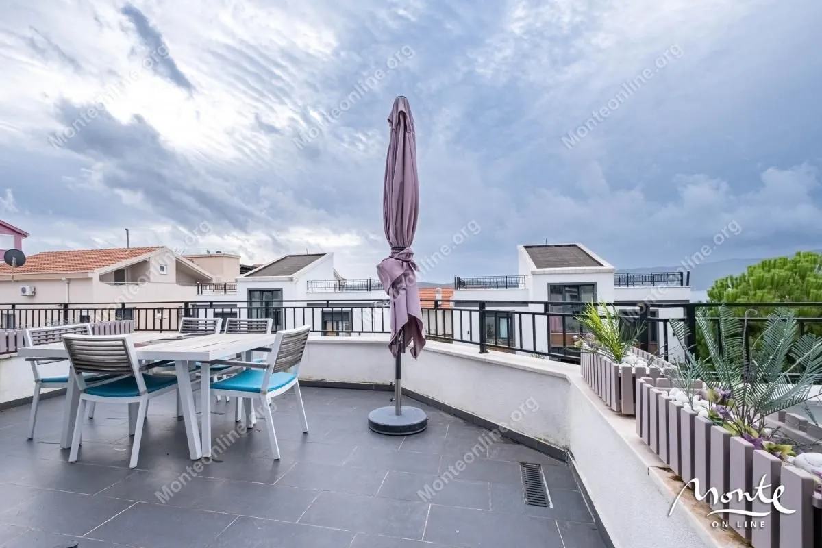 Prodaja, dvosoban stan, 47m², Tivat, Crna Gora