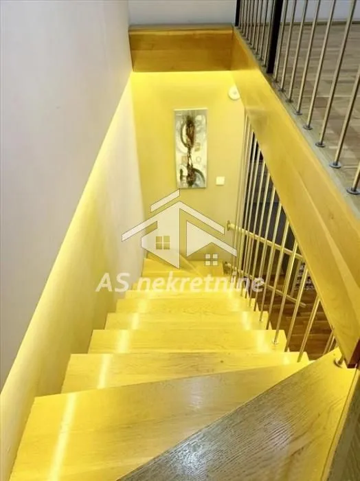 Sale, four bedroom apartment, 157m², Đeram Pijaca, Beograd