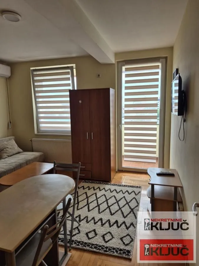 Izdavanje, garsonjera, 26m², Kej, Novi Sad Sve Podlokacije