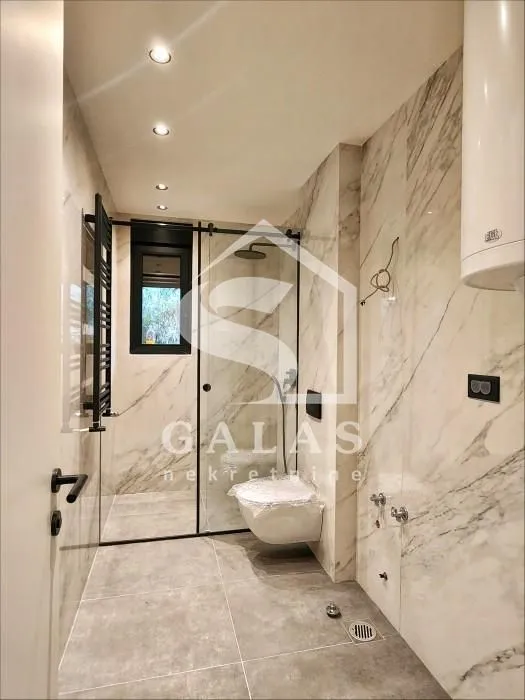 Prodaja, četvorosoban stan, 232m², Autokomanda, Voždovac Sve Podlokacije
