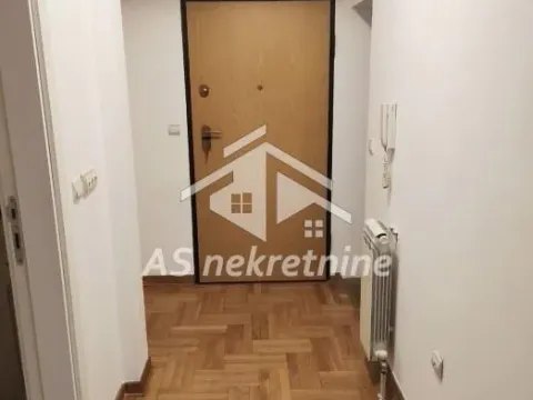 Izdavanje, trosoban stan, 94m², Lion, Zvezdara Sve Podlokacije - image 16