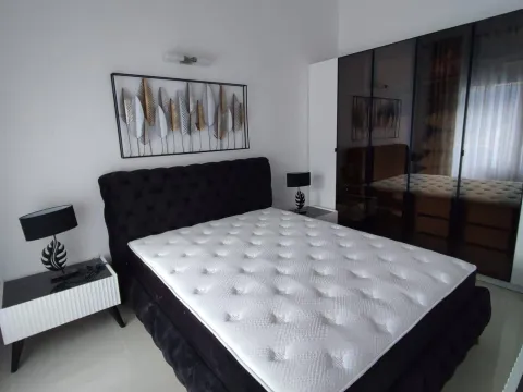 Prodaja, jednosoban stan, 57m², Dobrota, Kotor - image 6