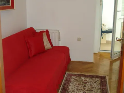 Izdavanje, dvosoban stan, 40m², Grbavica, Novi Sad Sve Podlokacije - image 4