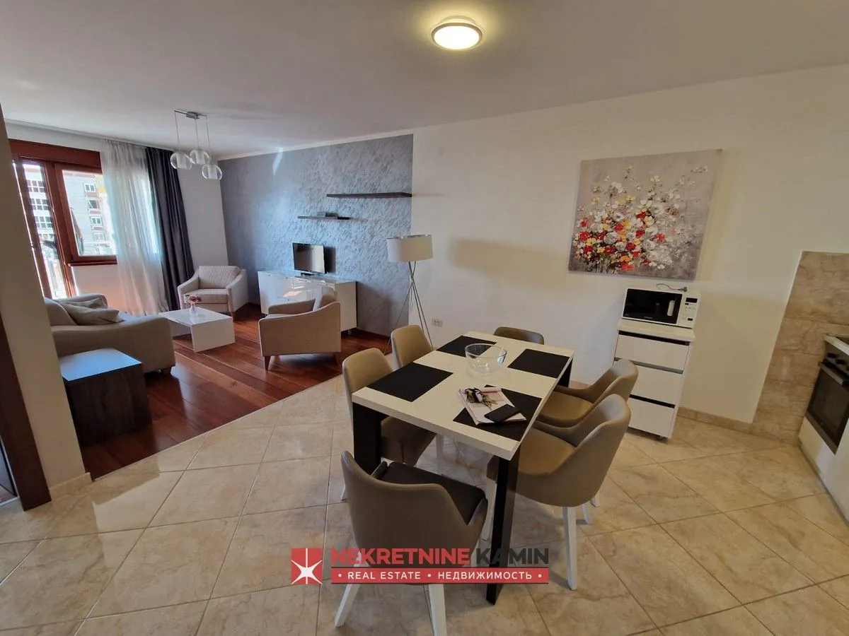 Prodaja, trosoban stan, 107m², Bečići, Budva
