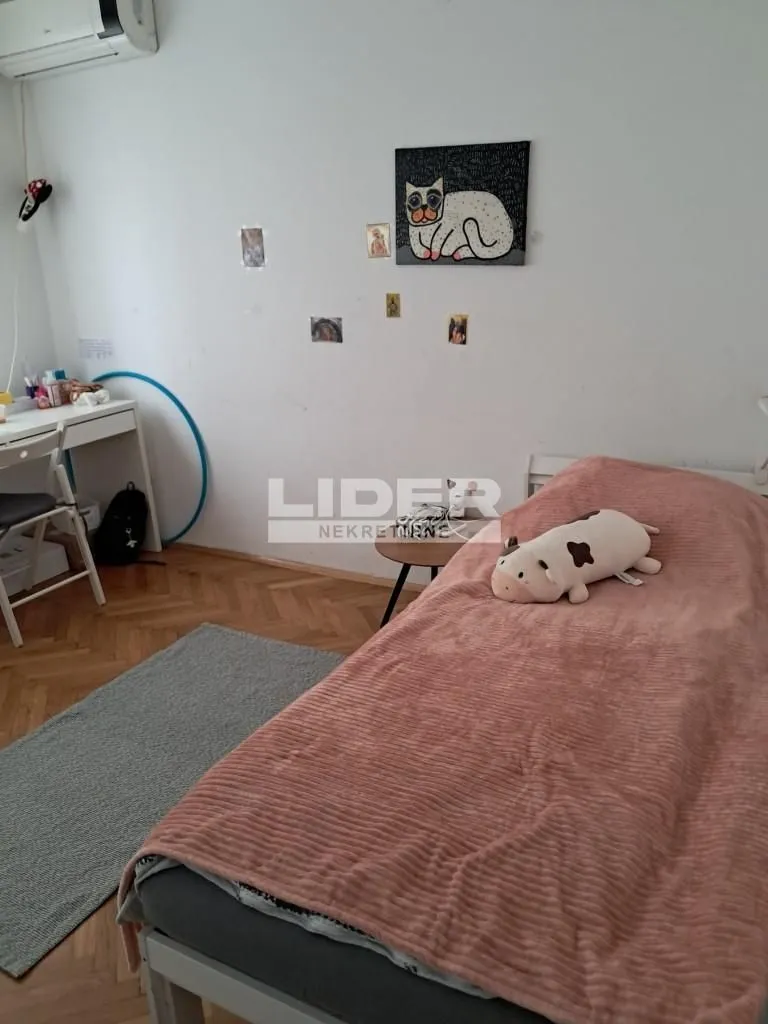 Prodaja, trosoban stan, 69m², Vračar Sve Podlokacije, Beograd