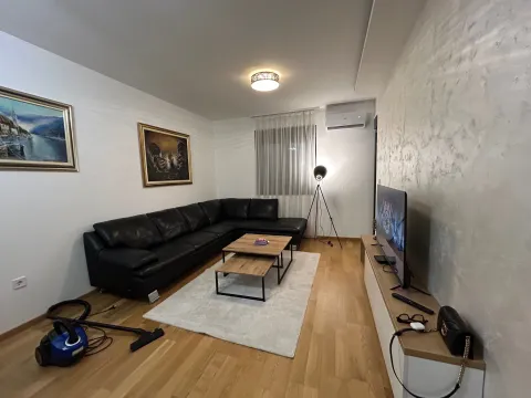 Izdavanje, jednosoban stan, 48m², City Kvart, Podgorica - image 3