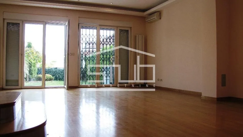 Sale, house, 215m², Savski Venac, Beograd