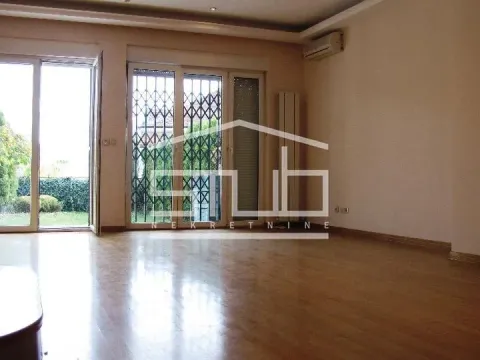 Sale, house, 215m², Savski Venac, Beograd - image 2