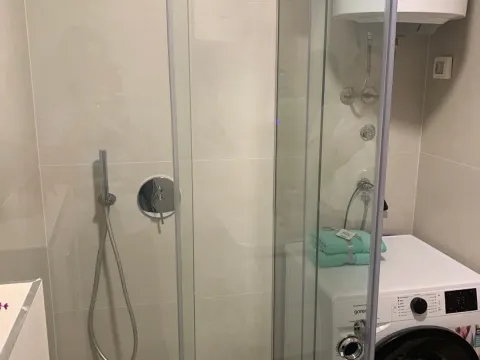 Izdavanje, jednosoban stan, 50m², City Kvart, Podgorica - image 6