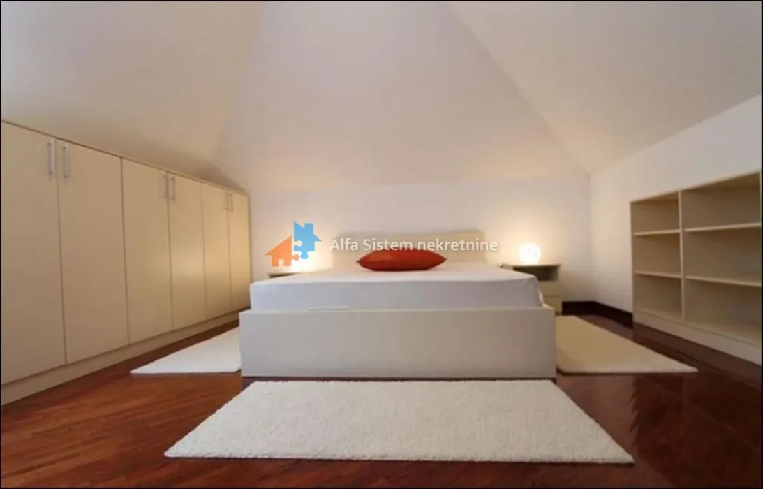 Rent, four bedroom apartment, 160m², Savski Venac, Beograd