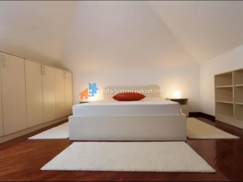 Rent, four bedroom apartment, 160m², Savski Venac, Beograd - image 11