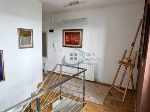 Prodaja, četvorosoban stan, 270m², Skojevsko Naselje, Beograd - image 29