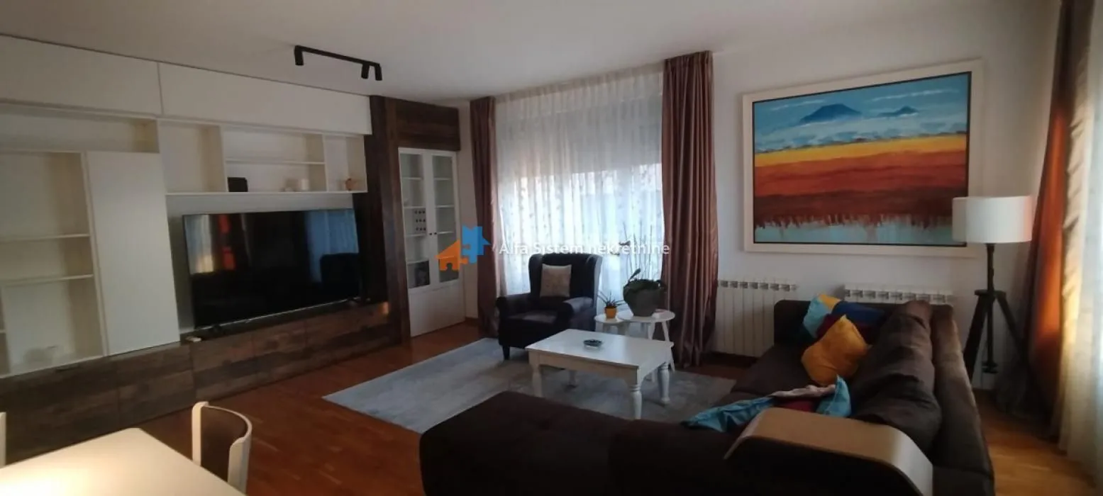 Izdavanje, četvorosoban stan, 108m², Lekino Brdo, Voždovac Sve Podlokacije