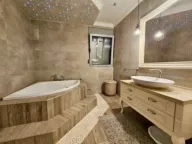 Rent, three bedroom apartment, 147m², Gorica C, Podgorica - image 9