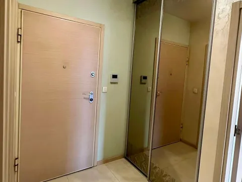 Izdavanje, trosoban stan, 76m², City Kvart, Podgorica - image 6