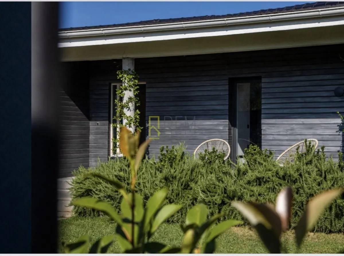 Rent, house, 130m², Tološi, Podgorica