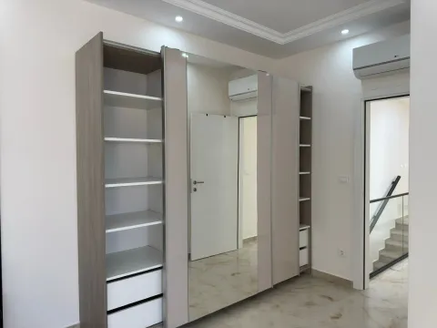 Rent, house, 345m², Seljanovo, Tivat - image 14