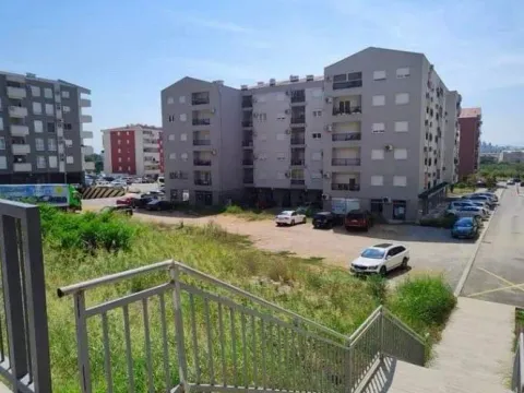 Izdavanje, dvosoban stan, 69m², Ljubović, Podgorica - image 3