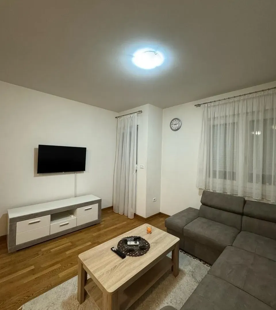 Izdavanje, jednosoban stan, 45m², City Kvart, Podgorica