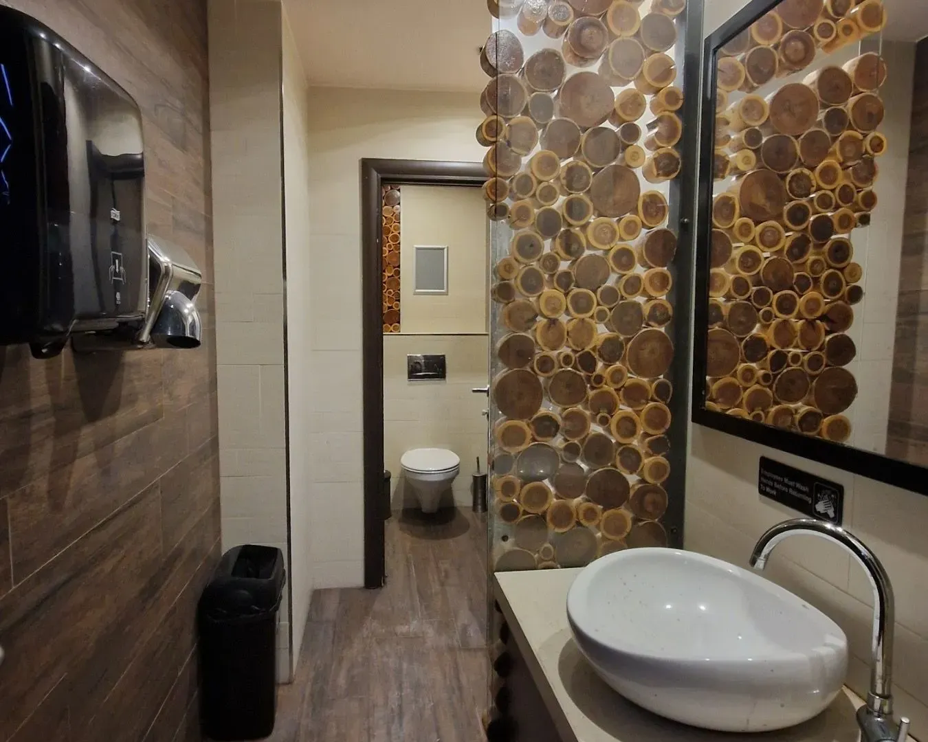Sale, office space, 215m², Savski Venac, Beograd